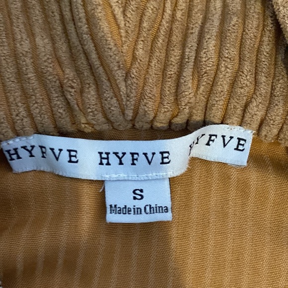 CROPPED LOGHT BROWN JACKET / comfortable / hoodie / - Picture 4 of 4